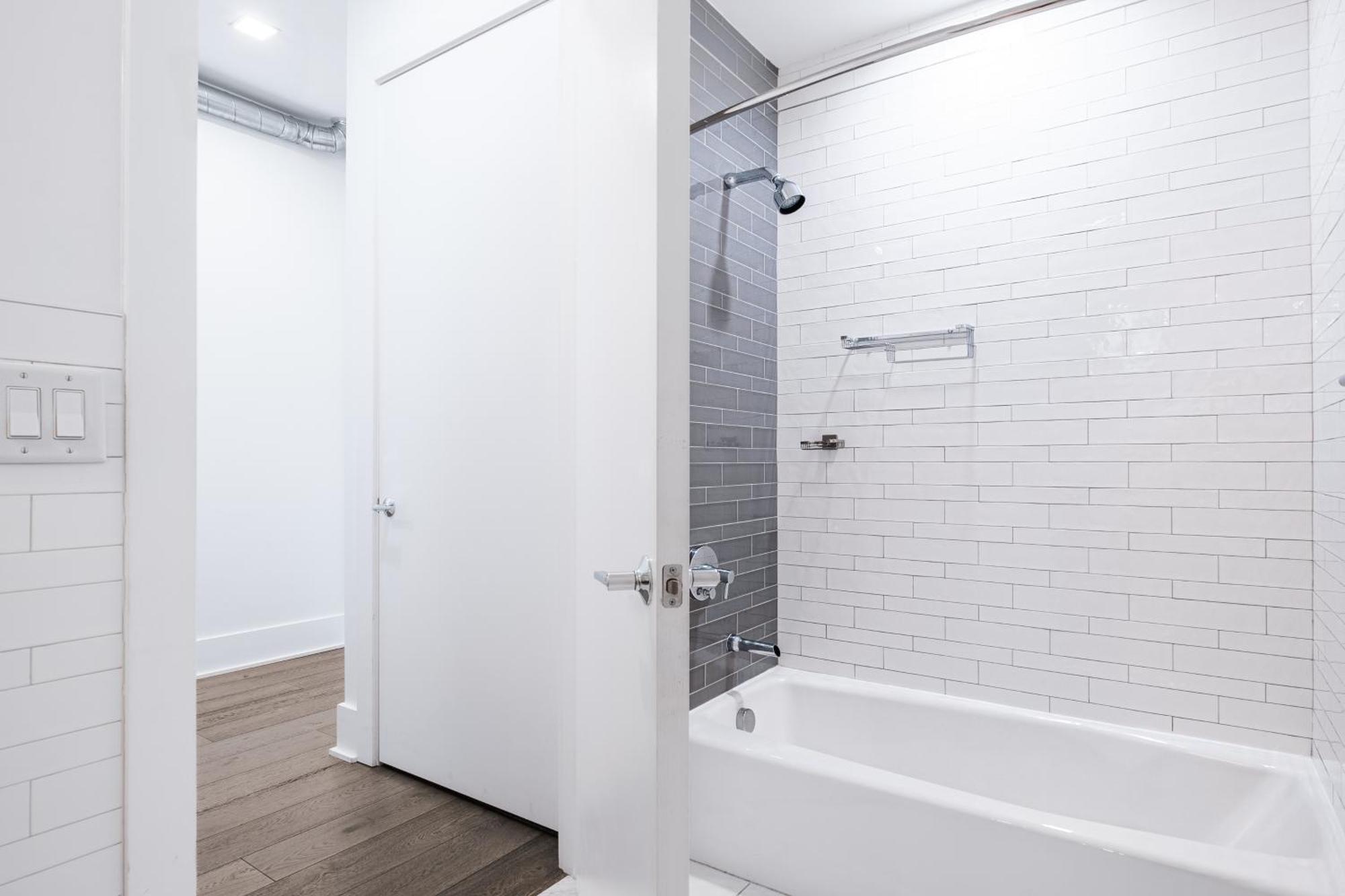 Dharma Home Suites Хобокен Экстерьер фото